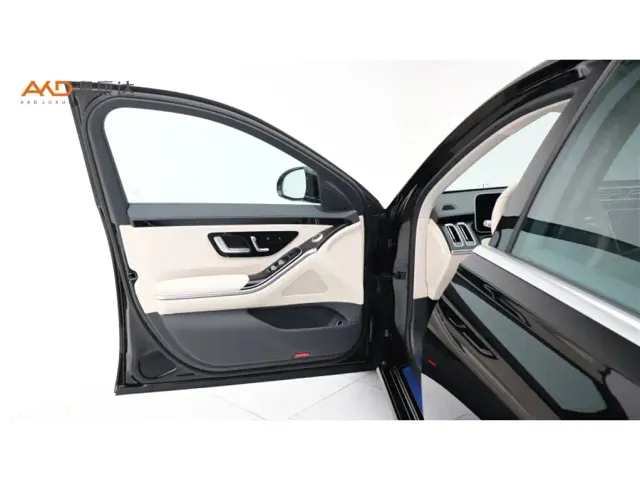 Mercedes-Benz S-Class — Фото автомобиля 10
