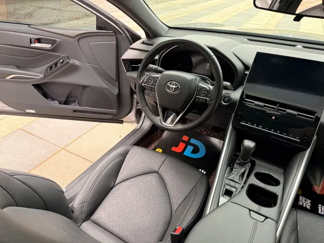 Toyota Avalon — Фото автомобиля 21