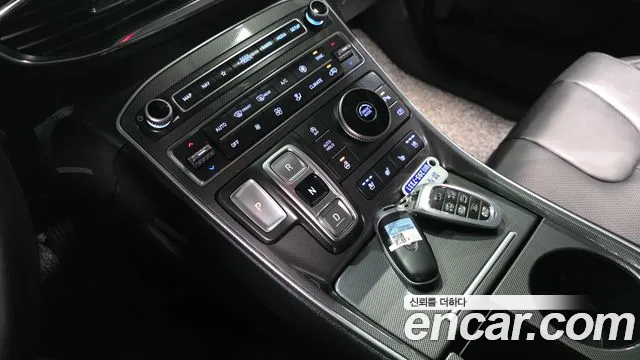 Hyundai Santafe Новый Santa Fe Бензин 2.5T 2WD — Фото автомобиля 9