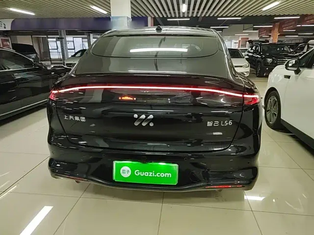 IM Motors LS6 — Фото автомобиля 5