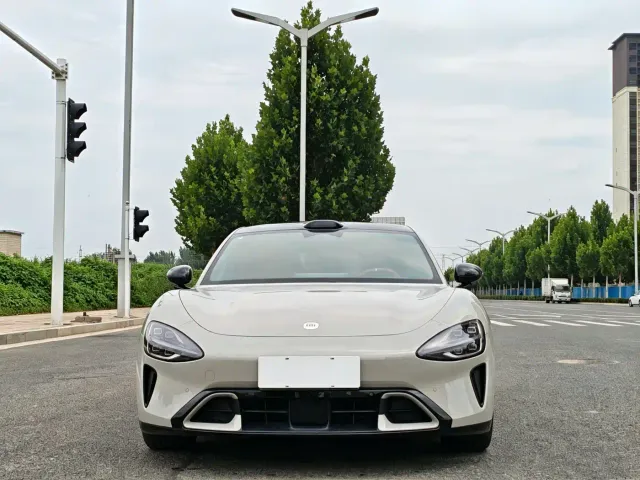 Xiaomi SU7 — Фото автомобиля 2