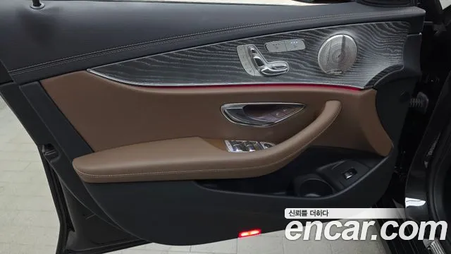 Mercedes-Benz E-Class W213 — Фото автомобиля 24
