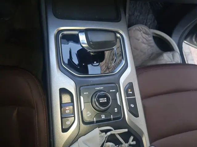 Geely Haoyue — Фото автомобиля 10