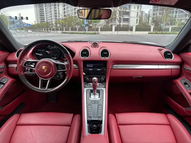 Porsche 718 — Фото автомобиля 11