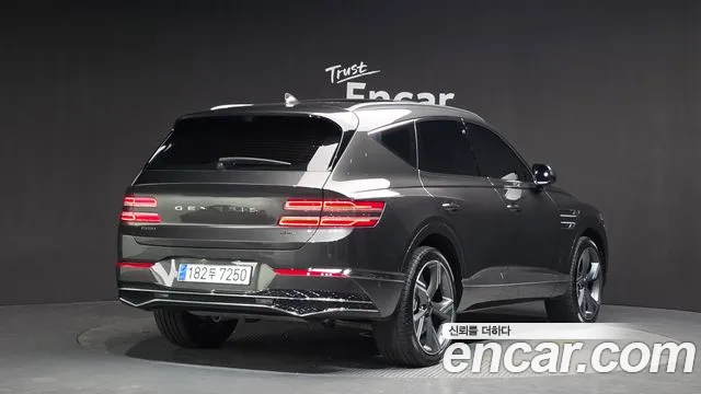 Genesis GV80 2.5T Бензин AWD — Фото автомобиля 2
