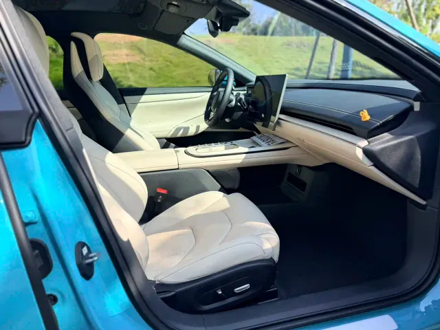 Xiaomi SU7 — Фото автомобиля 14