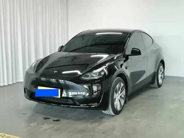 Фотография автомобиля — Tesla Model Y
