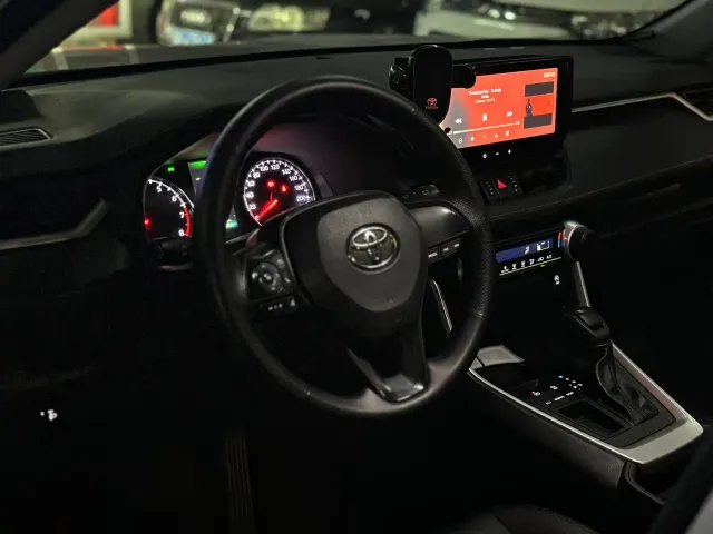Toyota Wildlander — Фото автомобиля 8