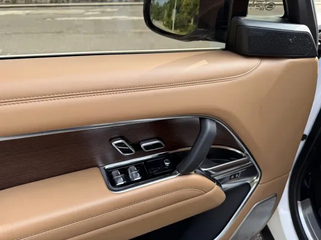 Land Rover Range Rover — Фото автомобиля 9