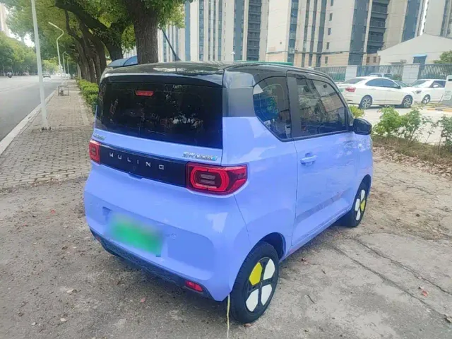 Wuling Hongguang Mini EV — Фото автомобиля 6
