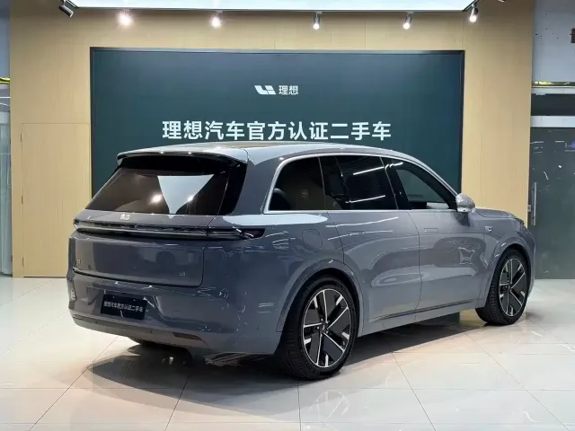 Li Auto L8 — Фото автомобиля 3