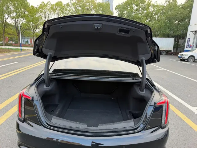 Cadillac CT5 — Фото автомобиля 8