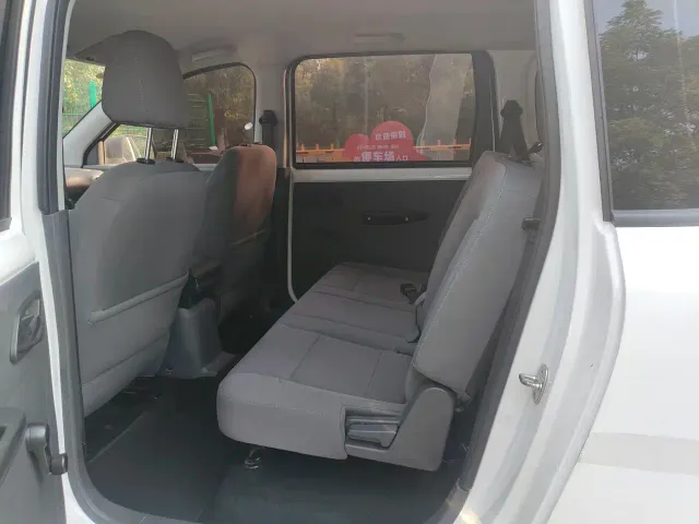 Wuling Hongguang — Фото автомобиля 5