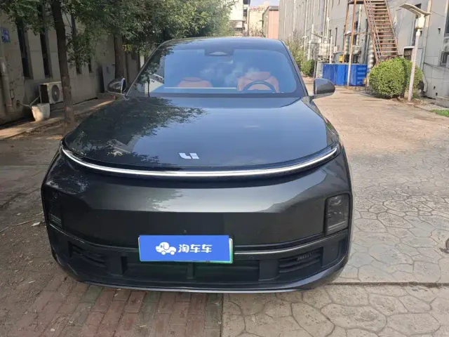 Li Auto L9 — Фото автомобиля 2