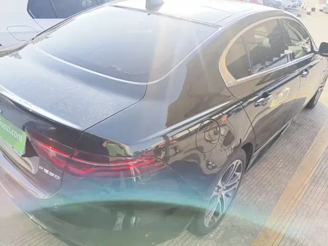 Jaguar XEL — Фото автомобиля 6