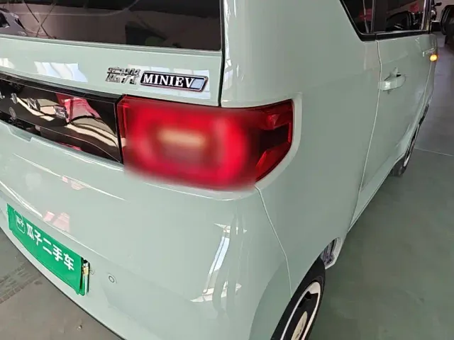 Wuling Hongguang Mini EV — Фото автомобиля 7