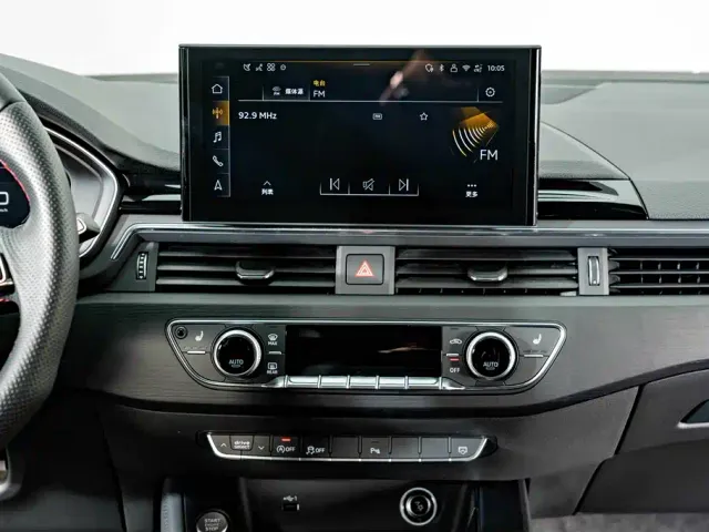 Audi A4L — Фото автомобиля 14