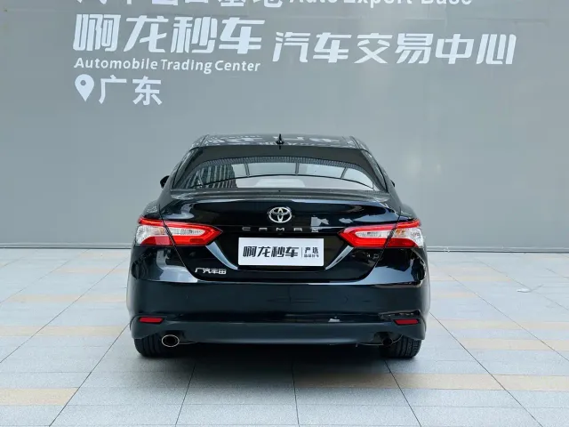 Toyota Camry — Фото автомобиля 5