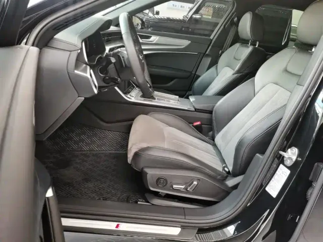 Audi A6L — Фото автомобиля 14