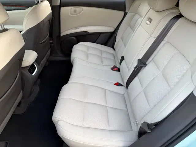 IM Motors LS6 — Фото автомобиля 9