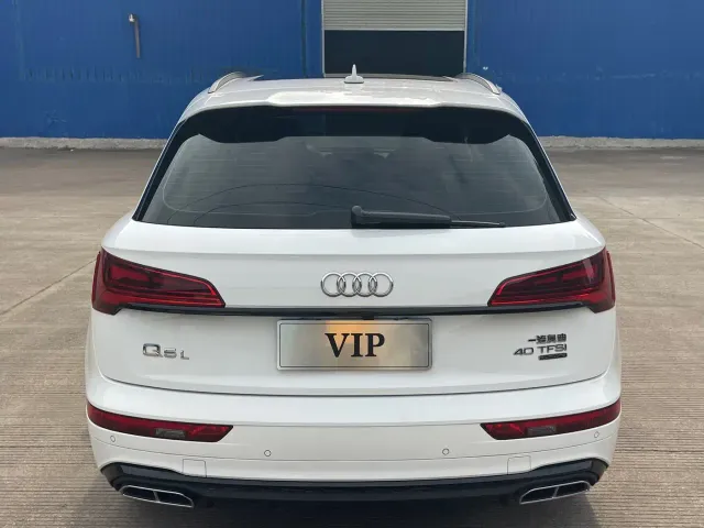 Audi Q5L — Фото автомобиля 4