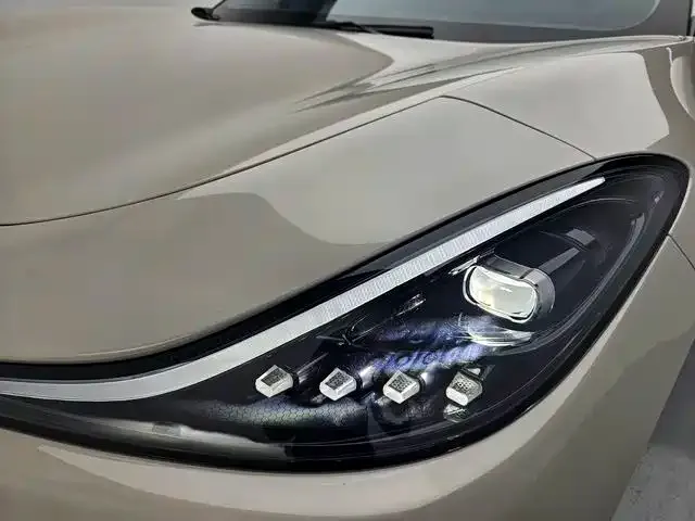 IM Motors LS6 — Фото автомобиля 11