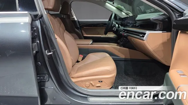 Hyundai Grandeur Grandeur (GN7) 2.5 Бензин 2WD — Фото автомобиля 11