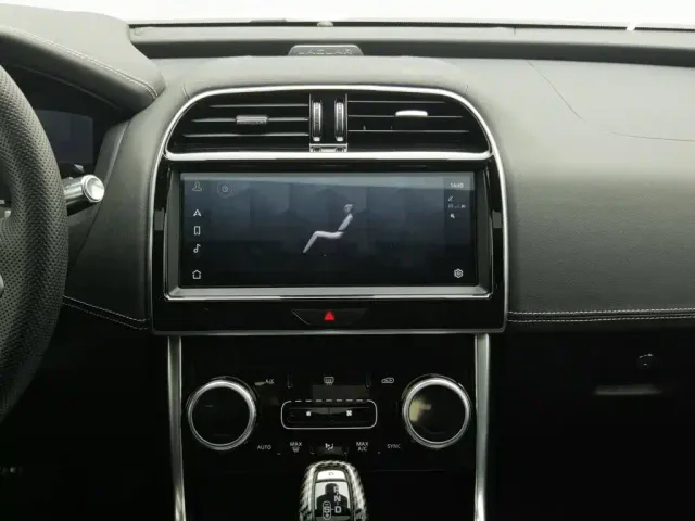 Jaguar XEL — Фото автомобиля 12