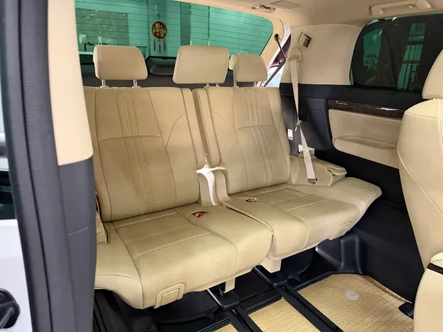 Toyota Alphard — Фото автомобиля 11
