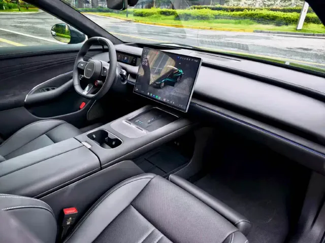 Xiaomi SU7 — Фото автомобиля 4