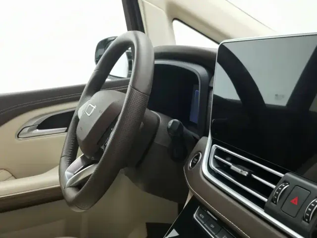 Bestune Besturn M9 — Фото автомобиля 22