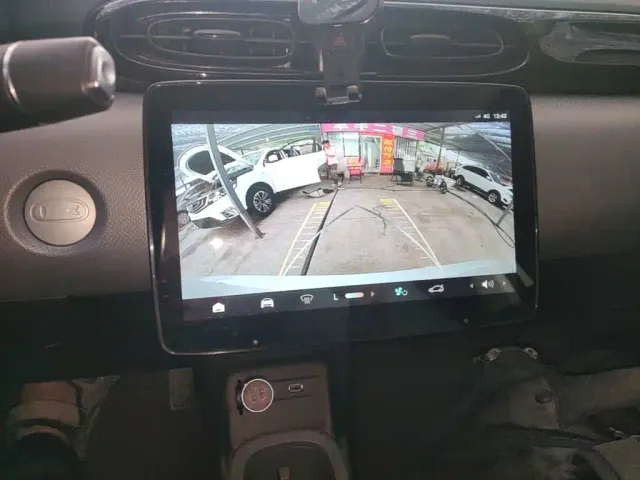 Leapmotor T03 — Фото автомобиля 12