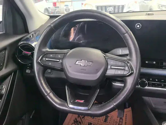 Chevrolet Equinox Plus — Фото автомобиля 15