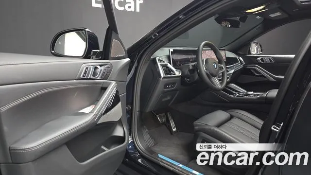 BMW X6 xDrive40i M Sport — Фото автомобиля 10