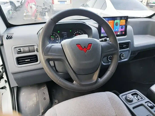 Wuling Yangguang — Фото автомобиля 10