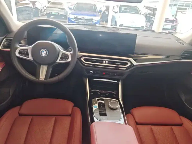 BMW i3 — Фото автомобиля 9