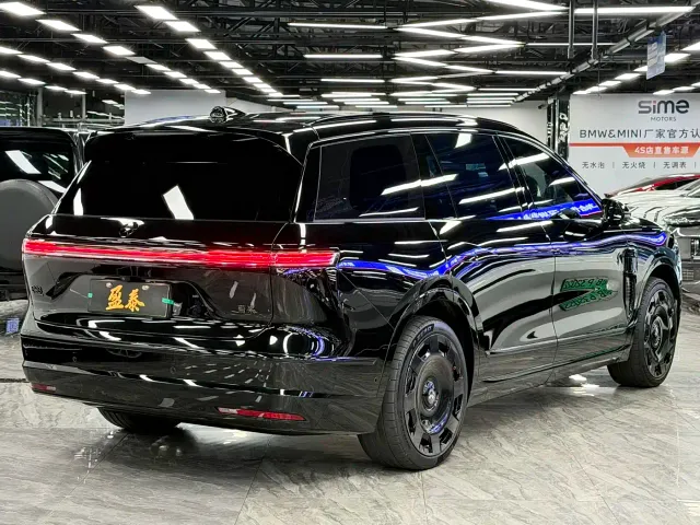 Nio ES8 — Фото автомобиля 7
