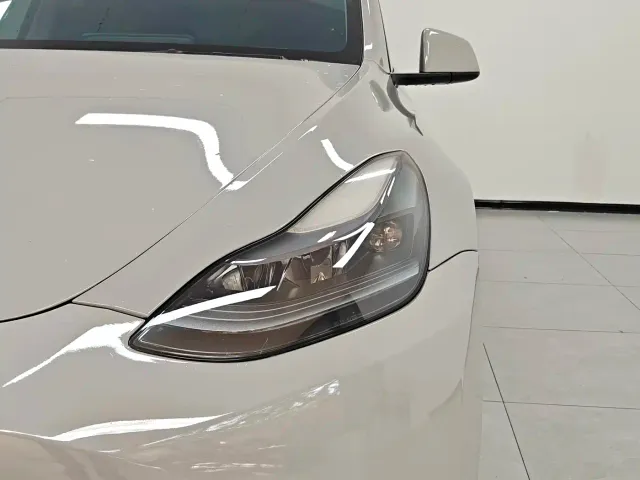 Tesla Model Y — Фото автомобиля 7