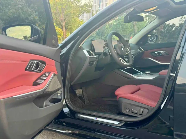 BMW 3 Series — Фото автомобиля 4