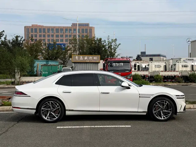 Genesis G90 — Фото автомобиля 4