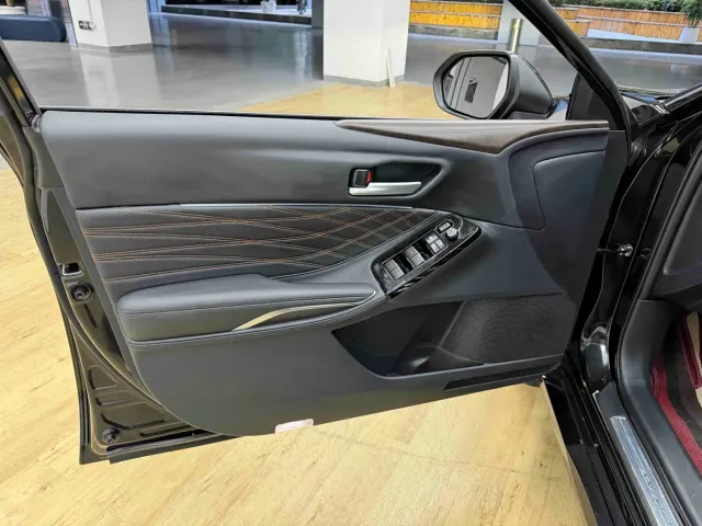 Toyota Avalon — Фото автомобиля 6