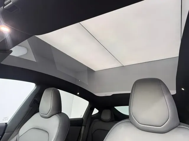 Tesla Model Y 2026 Rear-Wheel Drive — Фото автомобиля 16