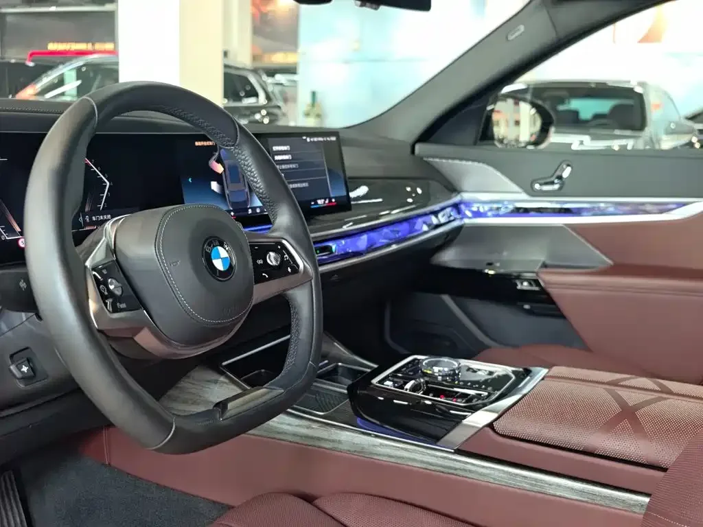 BMW BMW 7 Series 2023 Model 740Li Premium Luxury Package — Фото автомобиля 29