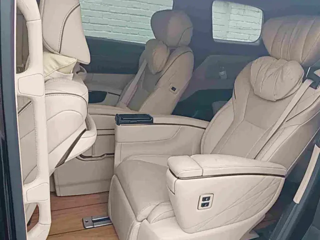 Toyota Vellfire — Фото автомобиля 13