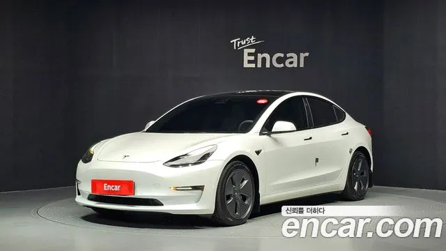 Фотография автомобиля — Tesla Model 3