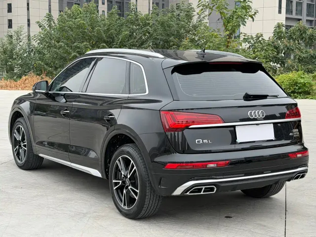 Audi Q5L — Фото автомобиля 4