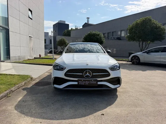 Mercedes-Benz C-Class — Фото автомобиля 2