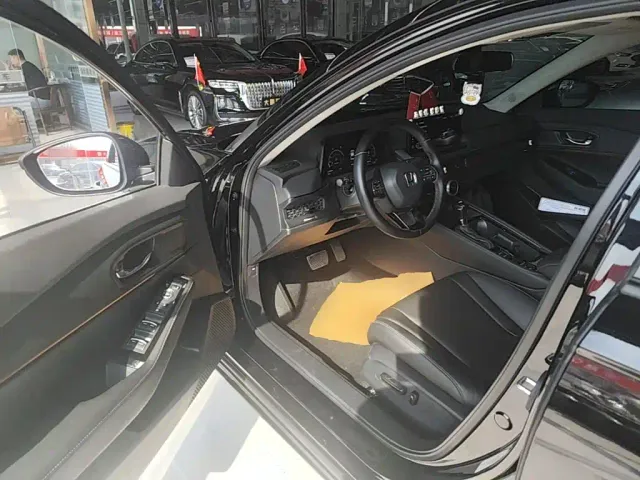 Honda Accord — Фото автомобиля 15