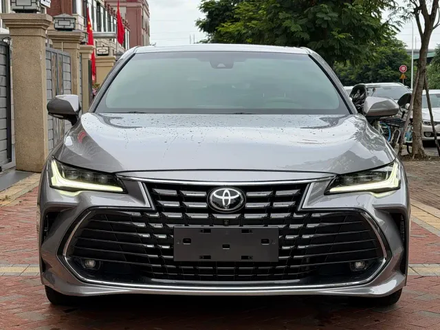 Toyota Avalon — Фото автомобиля 2