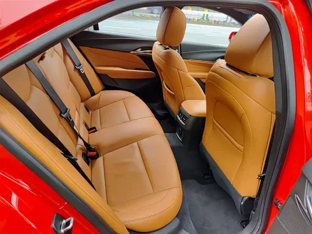 Cadillac CT4 — Фото автомобиля 10
